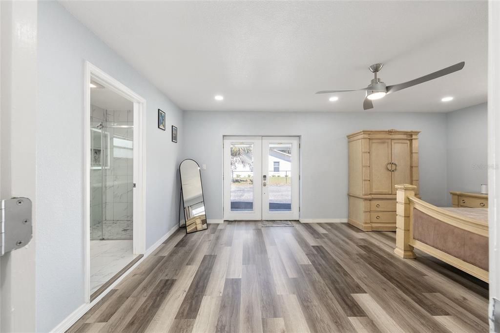 For Sale: $385,000 (3 beds, 2 baths, 2116 Square Feet)
