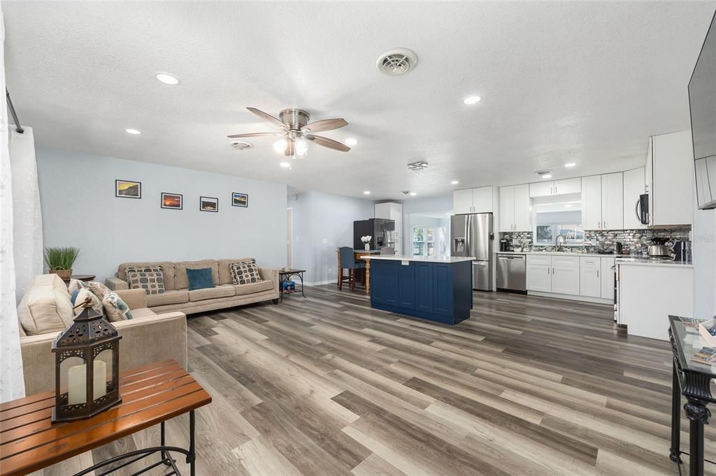 For Sale: $385,000 (3 beds, 2 baths, 2116 Square Feet)