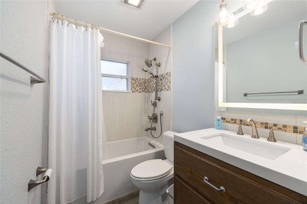 For Sale: $385,000 (3 beds, 2 baths, 2116 Square Feet)