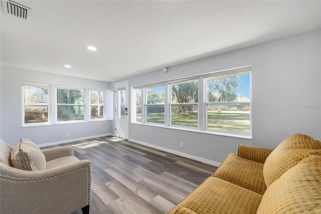 For Sale: $385,000 (3 beds, 2 baths, 2116 Square Feet)