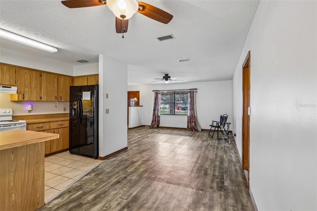 For Sale: $224,000 (2 beds, 2 baths, 1064 Square Feet)