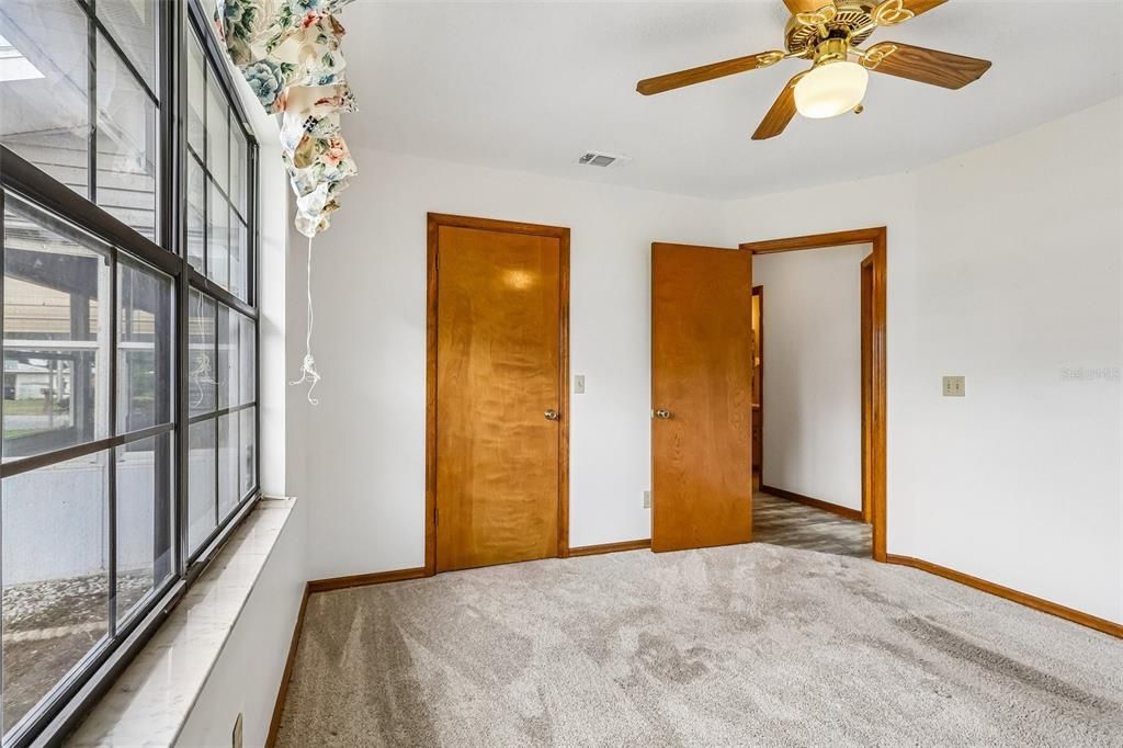 For Sale: $224,000 (2 beds, 2 baths, 1064 Square Feet)