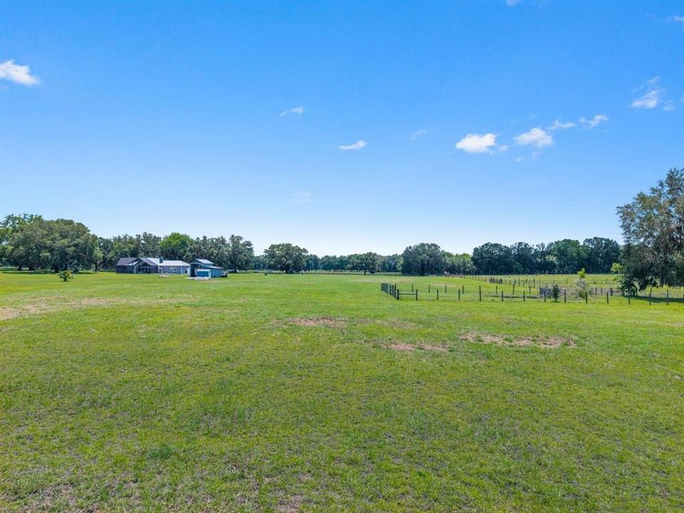 En Venta: $225,000 (5.01 acres)