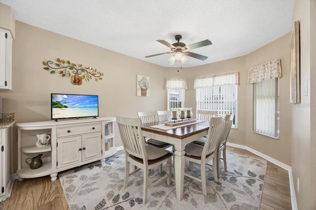 For Sale: $279,000 (3 beds, 2 baths, 1727 Square Feet)