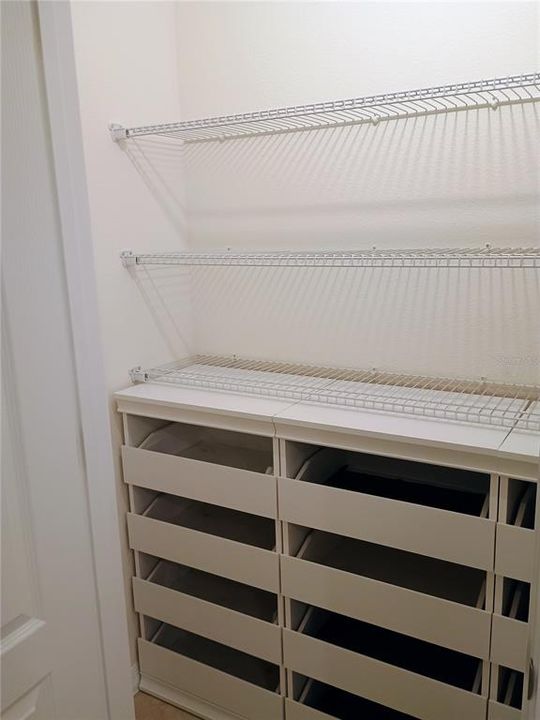 For Rent: $2,700 (4 beds, 2 baths, 1815 Square Feet)