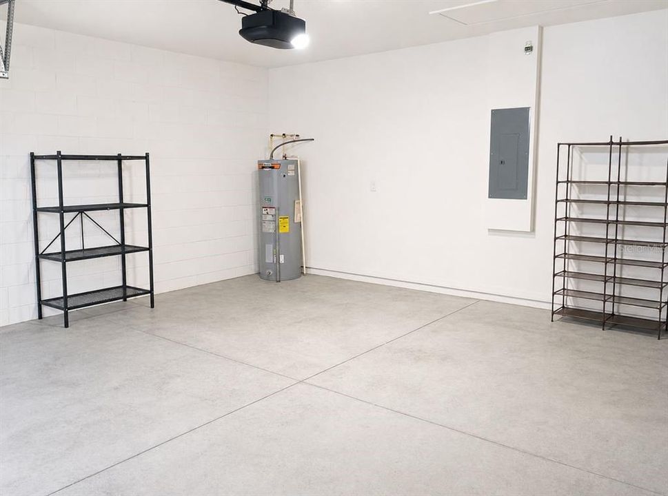 For Rent: $2,700 (4 beds, 2 baths, 1815 Square Feet)