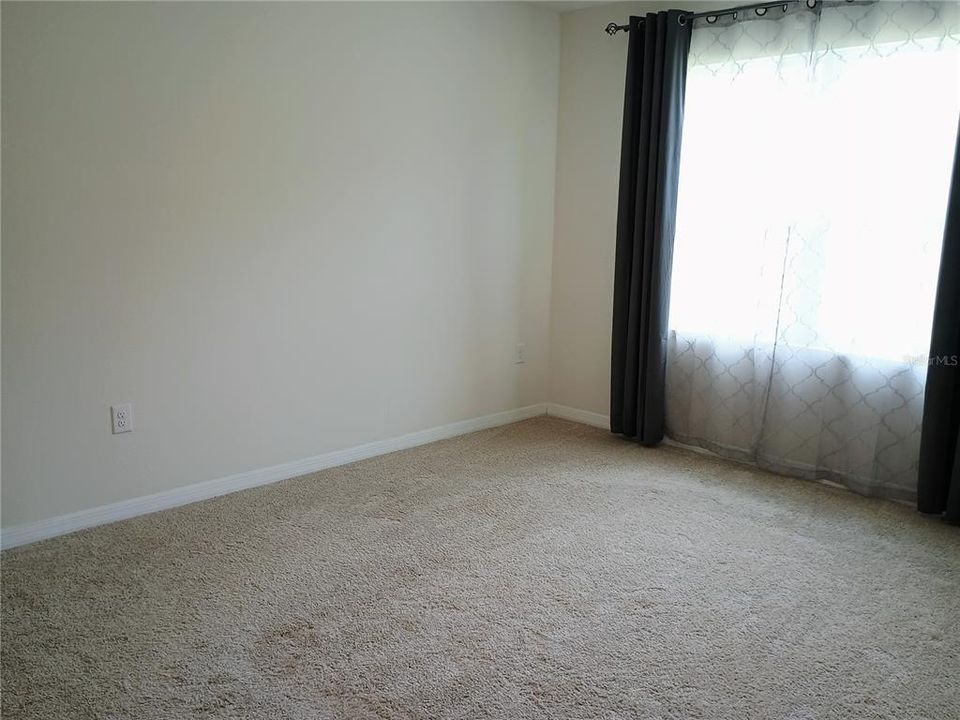For Rent: $2,700 (4 beds, 2 baths, 1815 Square Feet)