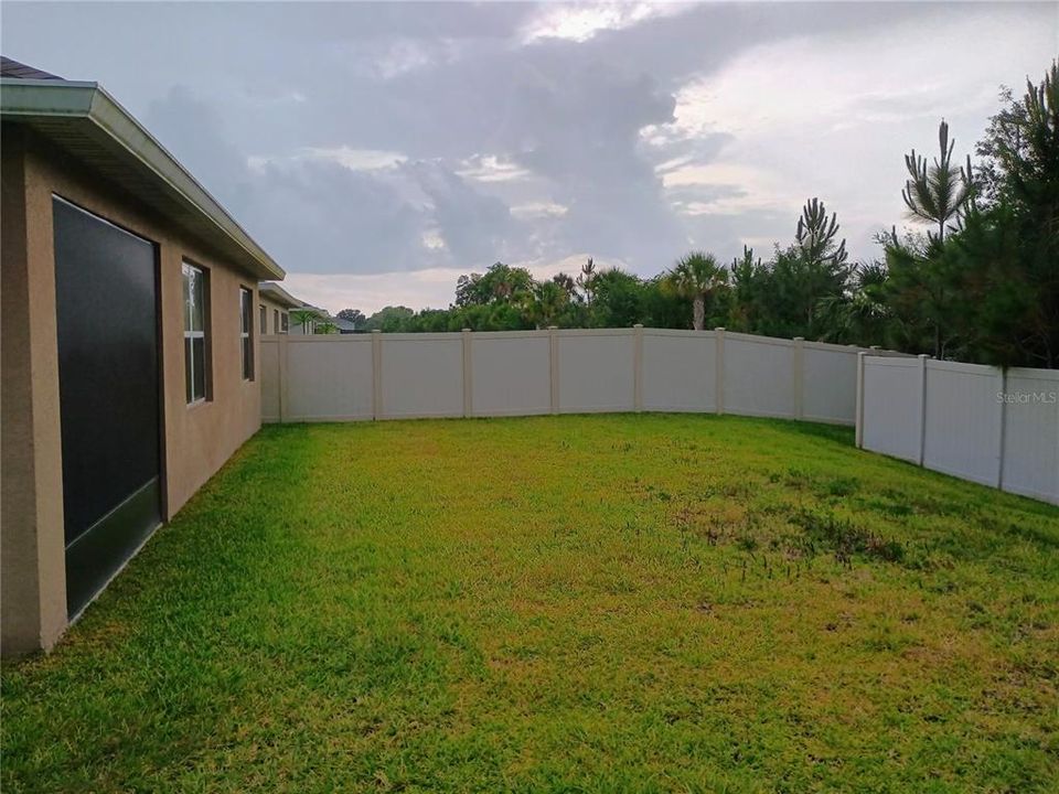 For Rent: $2,700 (4 beds, 2 baths, 1815 Square Feet)