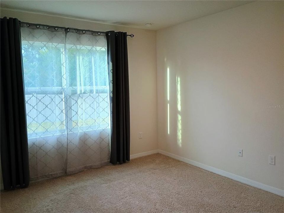 For Rent: $2,700 (4 beds, 2 baths, 1815 Square Feet)