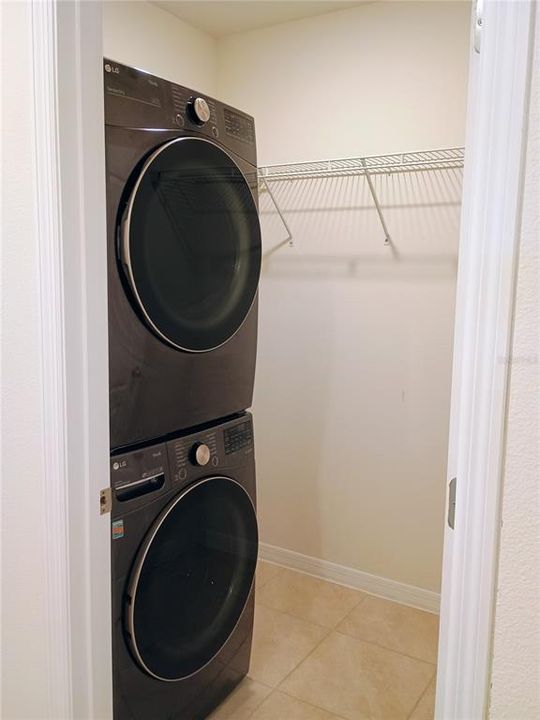 For Rent: $2,700 (4 beds, 2 baths, 1815 Square Feet)