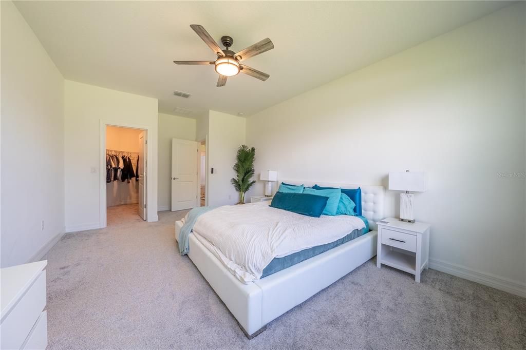 For Sale: $449,900 (4 beds, 3 baths, 2486 Square Feet)