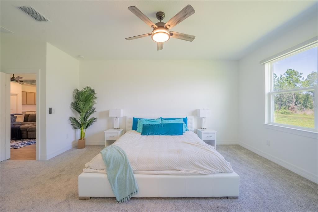 For Sale: $449,900 (4 beds, 3 baths, 2486 Square Feet)