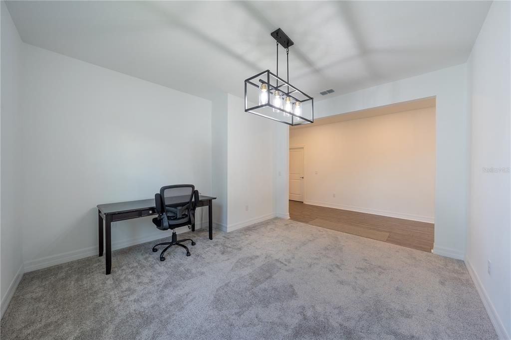 For Sale: $449,900 (4 beds, 3 baths, 2486 Square Feet)