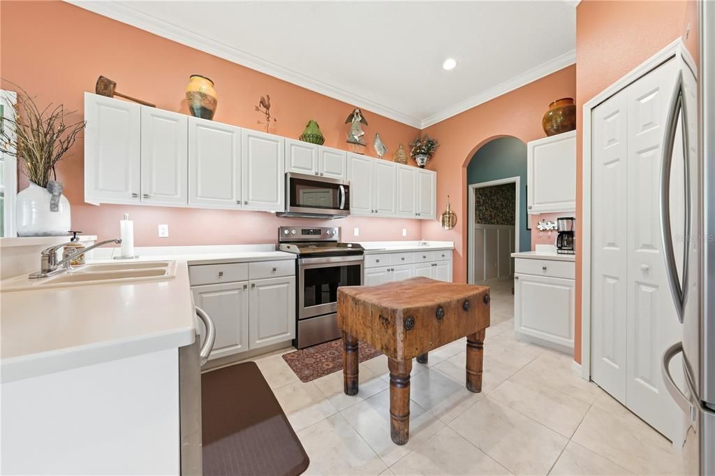 En Venta: $459,900 (3 camas, 2 baños, 2228 Pies cuadrados)