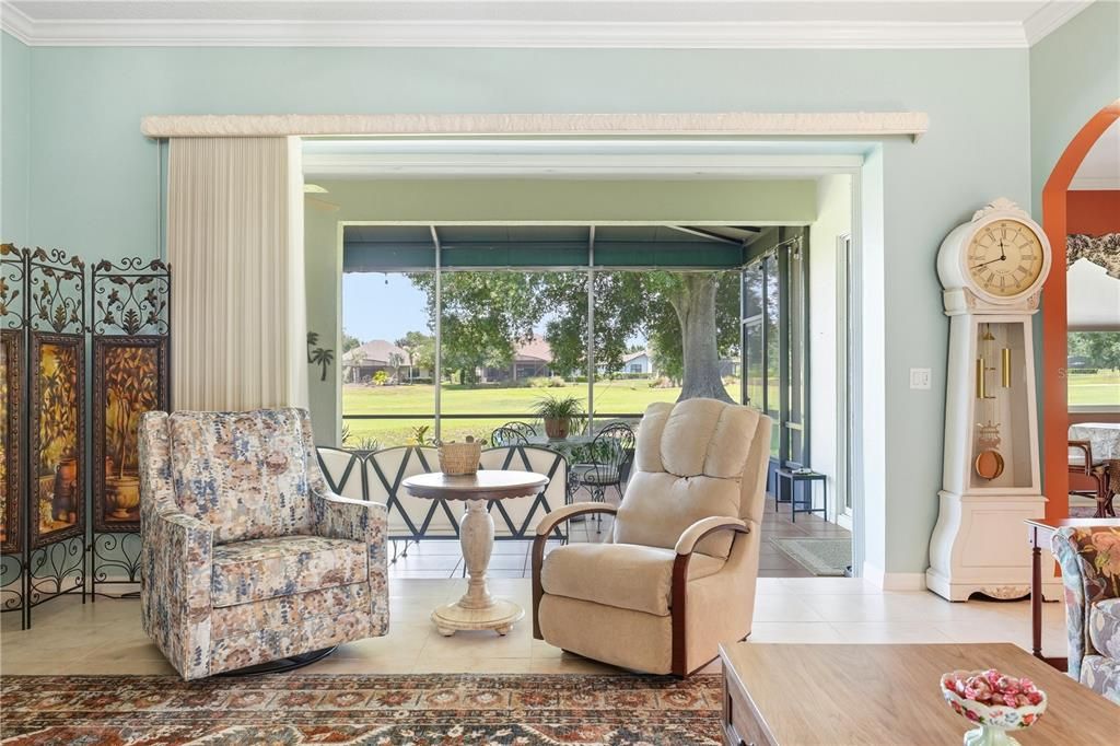 En Venta: $459,900 (3 camas, 2 baños, 2228 Pies cuadrados)