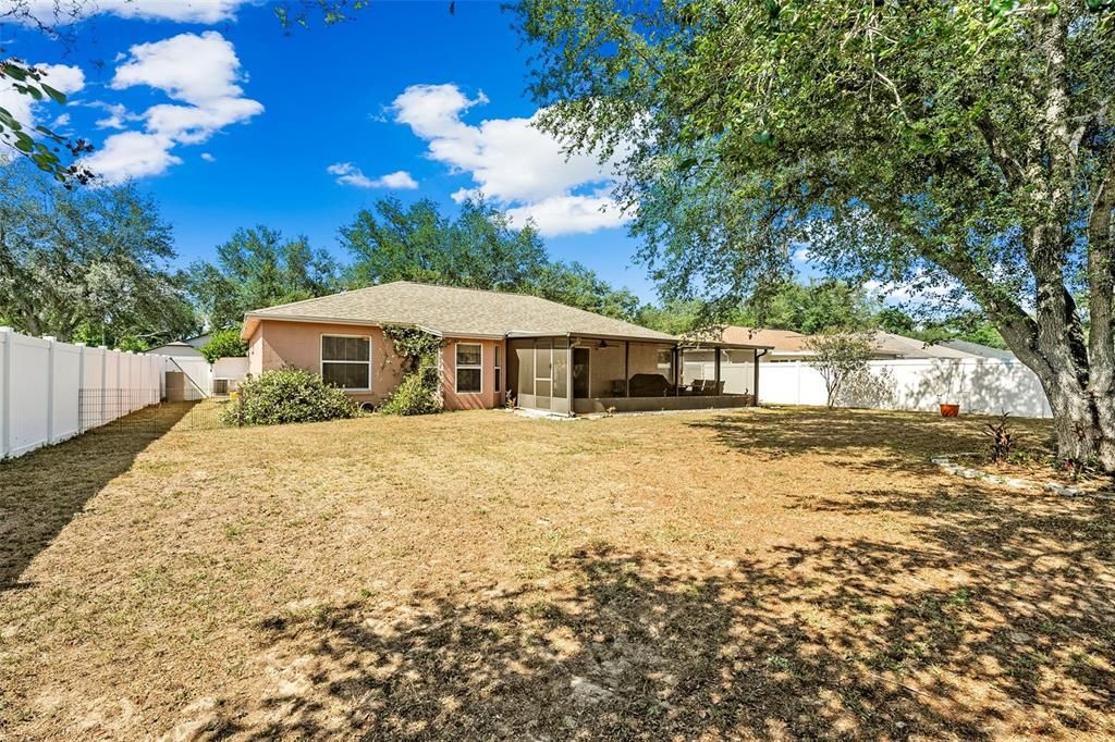 For Sale: $355,000 (3 beds, 2 baths, 1596 Square Feet)