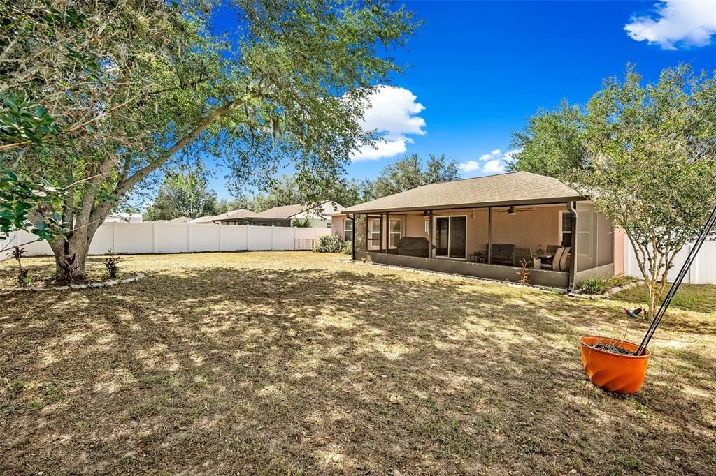 For Sale: $355,000 (3 beds, 2 baths, 1596 Square Feet)