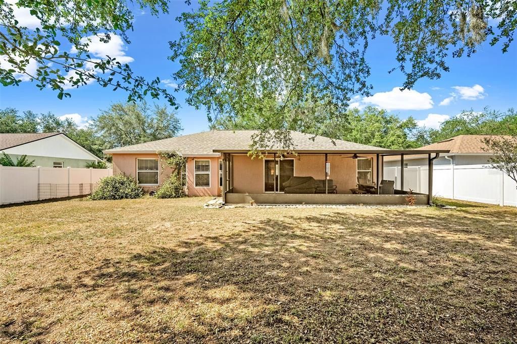 For Sale: $355,000 (3 beds, 2 baths, 1596 Square Feet)