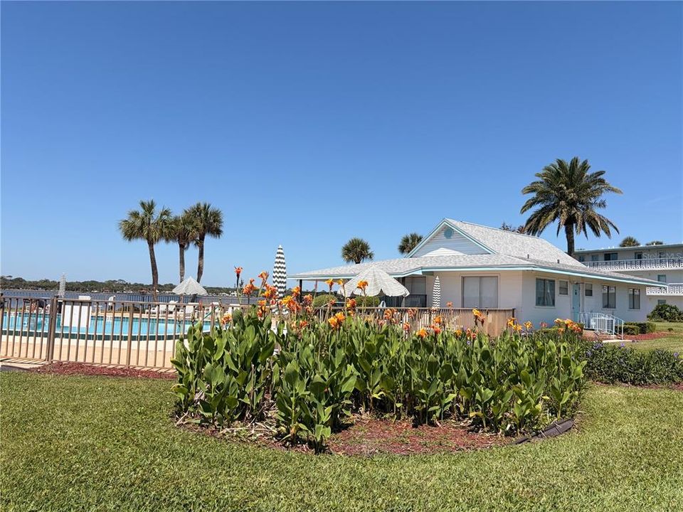 For Rent: $1,250 (1 beds, 1 baths, 612 Square Feet)