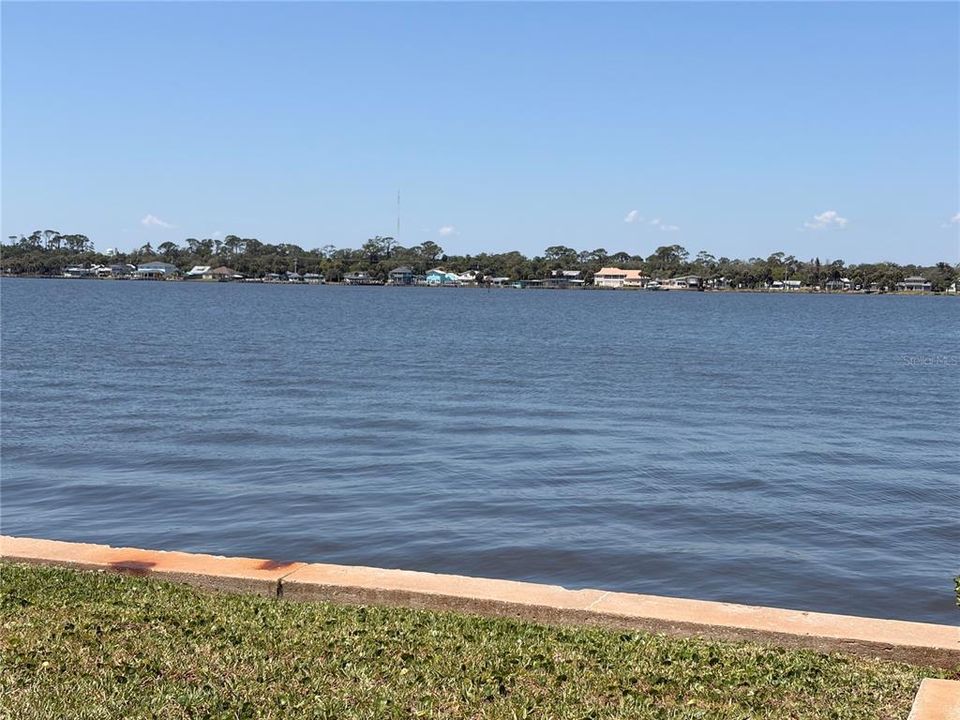 For Rent: $1,250 (1 beds, 1 baths, 612 Square Feet)