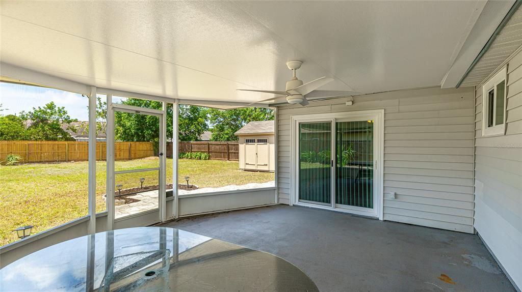 For Sale: $298,000 (2 beds, 1 baths, 1031 Square Feet)