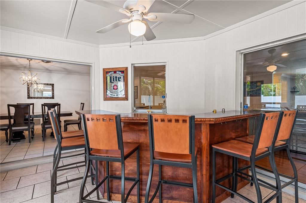 En Venta: $449,900 (3 camas, 2 baños, 2185 Pies cuadrados)