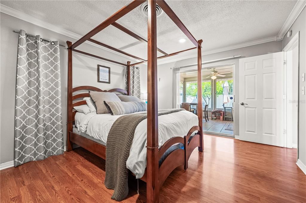 En Venta: $449,900 (3 camas, 2 baños, 2185 Pies cuadrados)