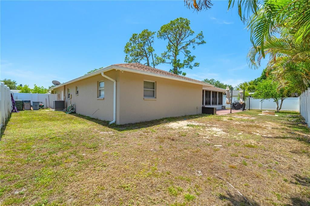 En Venta: $449,900 (3 camas, 2 baños, 2185 Pies cuadrados)