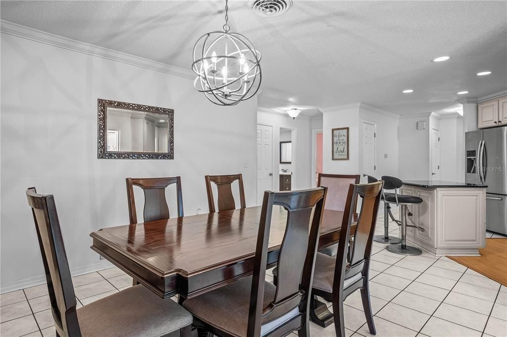 En Venta: $449,900 (3 camas, 2 baños, 2185 Pies cuadrados)