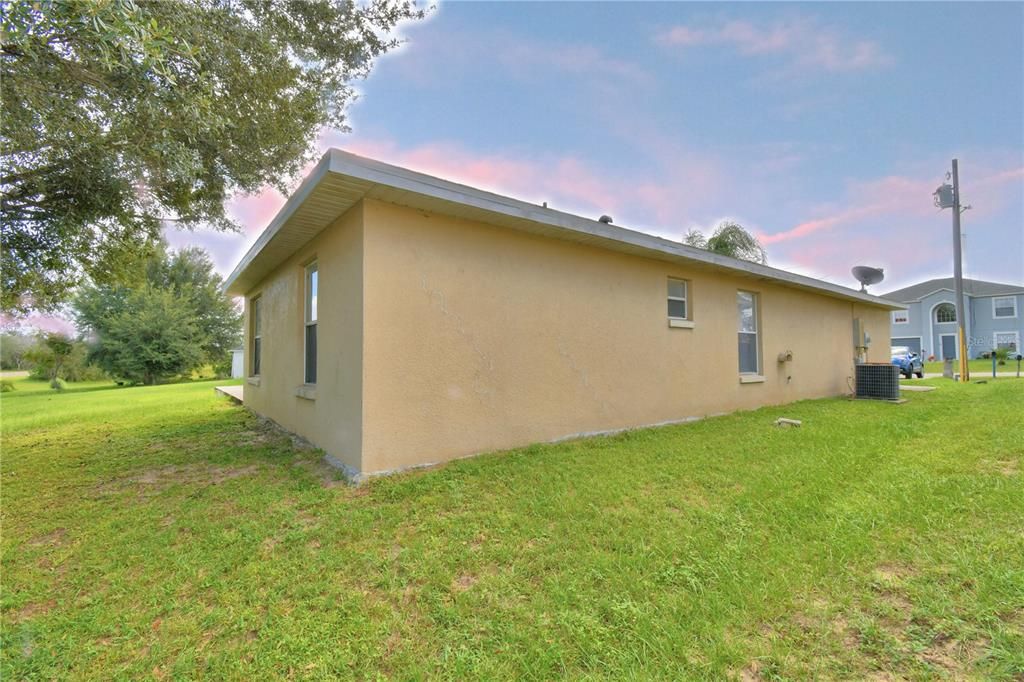 For Rent: $1,595 (3 beds, 2 baths, 1475 Square Feet)
