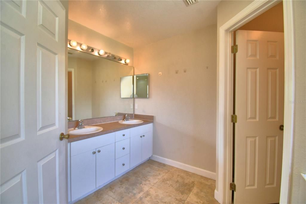 For Rent: $1,595 (3 beds, 2 baths, 1475 Square Feet)