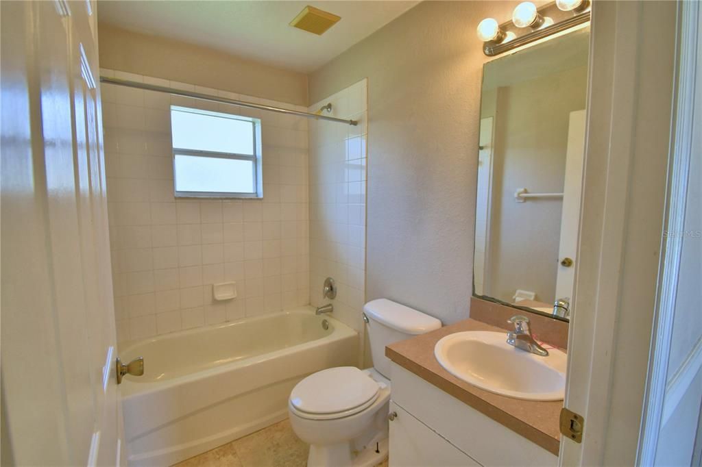 For Rent: $1,595 (3 beds, 2 baths, 1475 Square Feet)
