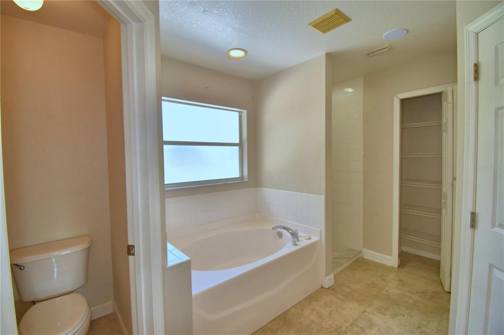 For Rent: $1,595 (3 beds, 2 baths, 1475 Square Feet)