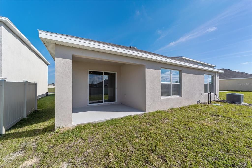 For Rent: $2,000 (4 beds, 2 baths, 1827 Square Feet)