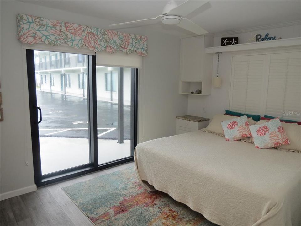 For Sale: $223,950 (2 beds, 1 baths, 1000 Square Feet)