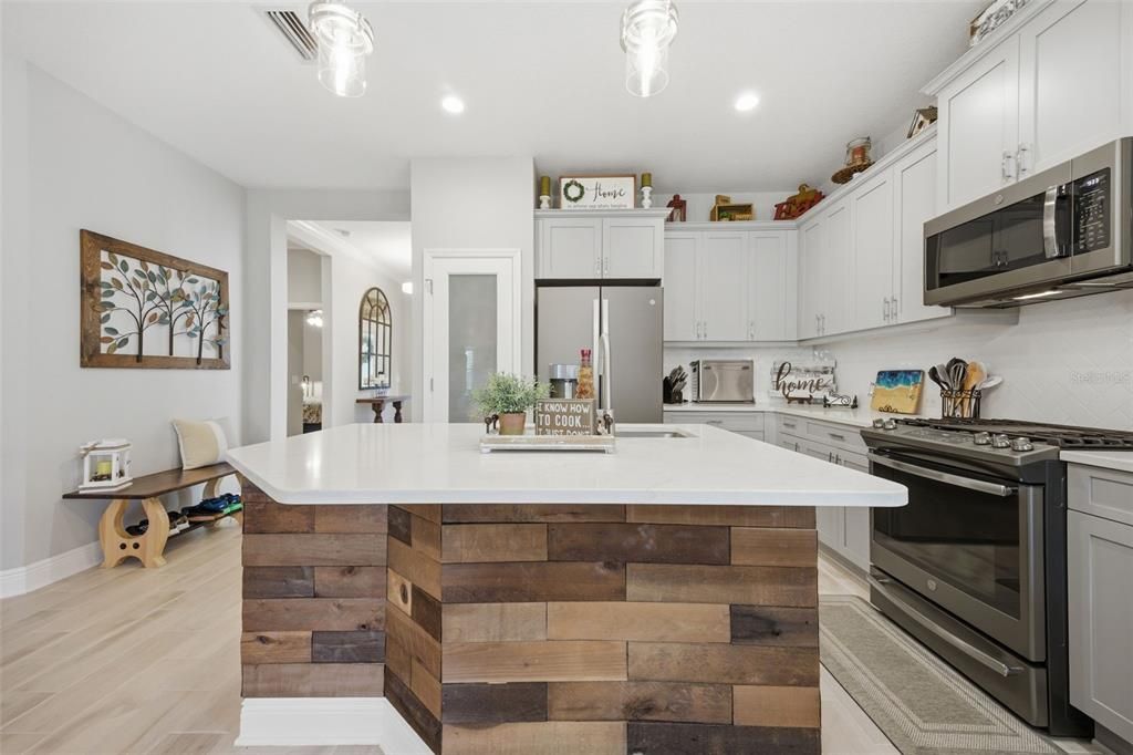 En Venta: $349,900 (2 camas, 2 baños, 1525 Pies cuadrados)