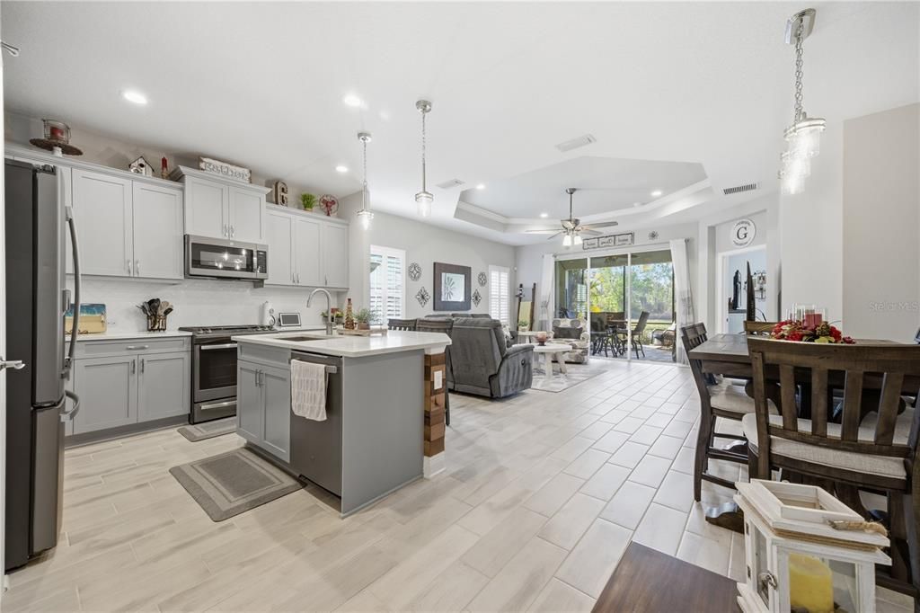 En Venta: $349,900 (2 camas, 2 baños, 1525 Pies cuadrados)