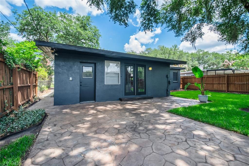 Active With Contract: $465,000 (3 beds, 2 baths, 1424 Square Feet)