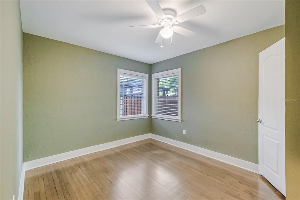Active With Contract: $465,000 (3 beds, 2 baths, 1424 Square Feet)