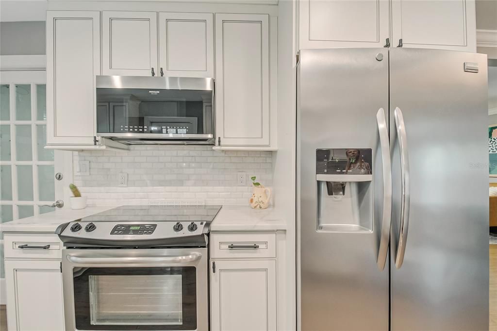 Active With Contract: $465,000 (3 beds, 2 baths, 1424 Square Feet)