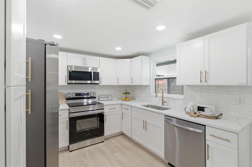 Activo con contrato: $480,000 (3 camas, 2 baños, 1454 Pies cuadrados)