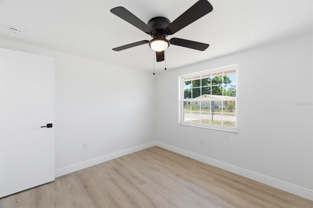 Activo con contrato: $480,000 (3 camas, 2 baños, 1454 Pies cuadrados)
