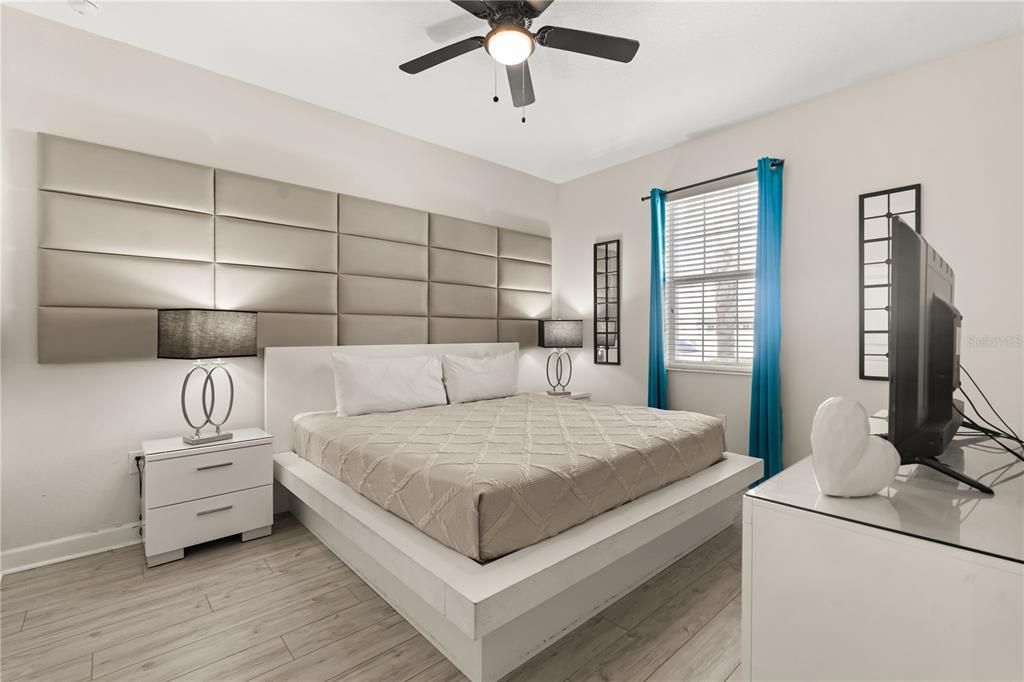 En Venta: $774,900 (8 camas, 5 baños, 3909 Pies cuadrados)