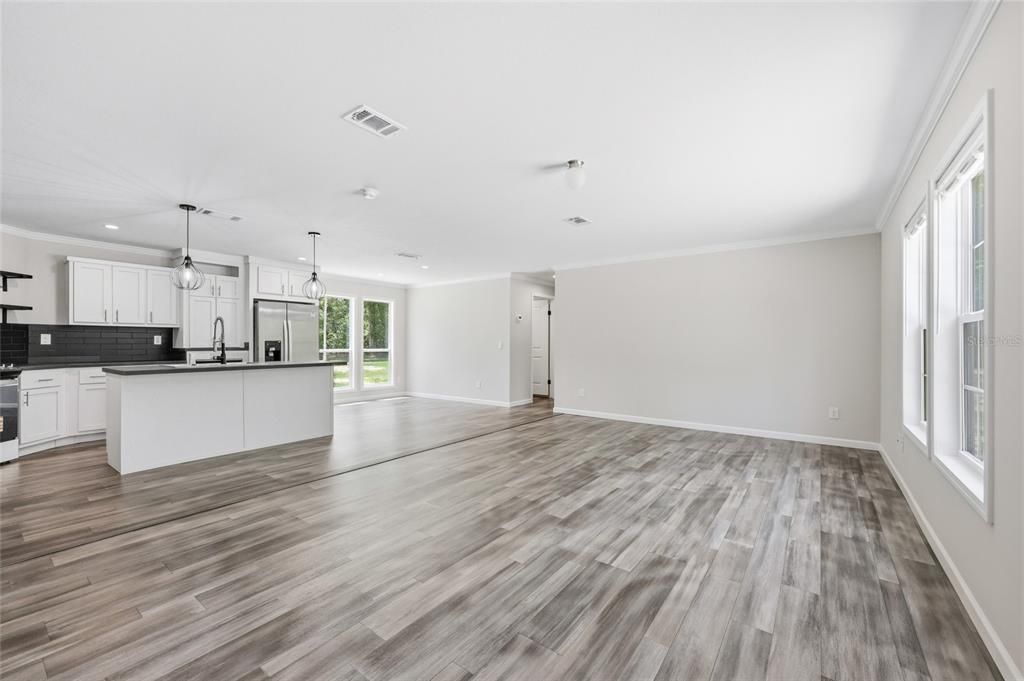 На продажу: $269,900 (3 спален, 2 ванн, 1493 Квадратных фут)