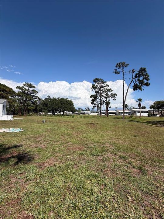 For Sale: $137,000 (2 beds, 1 baths, 440 Square Feet)