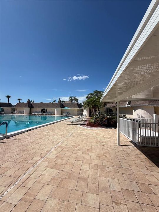 For Sale: $137,000 (2 beds, 1 baths, 440 Square Feet)