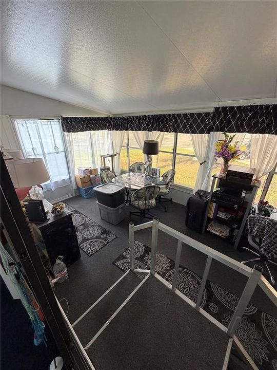 For Sale: $137,000 (2 beds, 1 baths, 440 Square Feet)