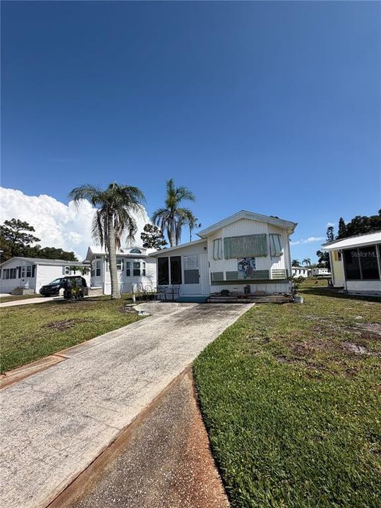 For Sale: $137,000 (2 beds, 1 baths, 440 Square Feet)
