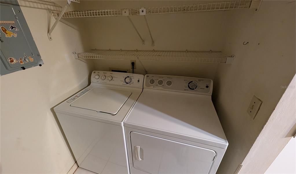 For Sale: $133,000 (2 beds, 1 baths, 935 Square Feet)