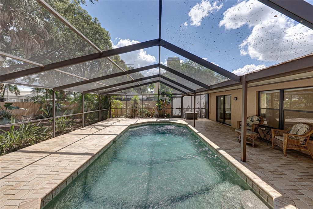 En Venta: $430,000 (3 camas, 2 baños, 2047 Pies cuadrados)